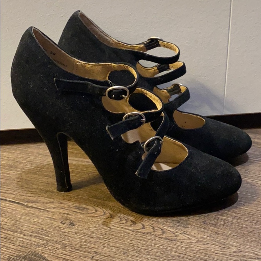 Black heels